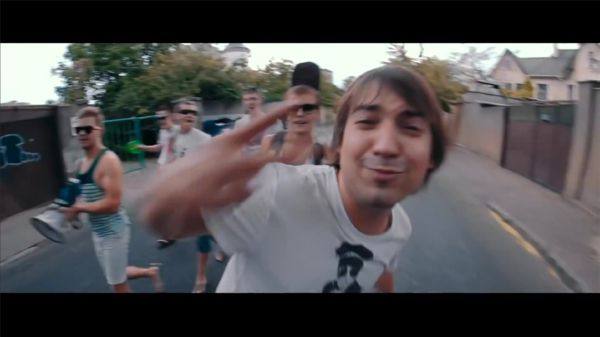 Не Будите Спящих - Давай уедем туда.mp4