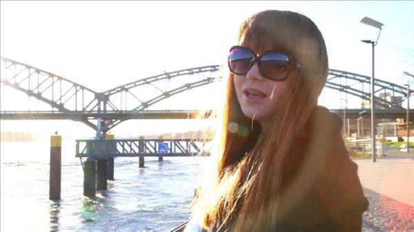 Настя Ясна & Scruche -  Птица.mp4