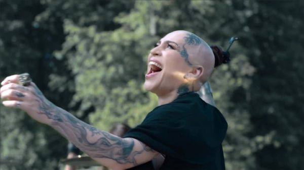 НАРГИЗ — БЕГИ.mp4