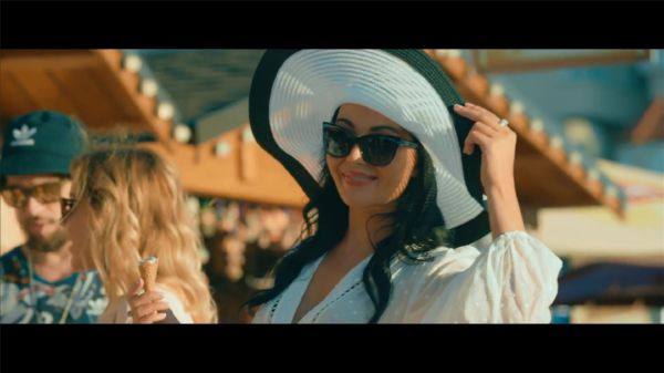 Юлианна Караулова feat. ST - Море.mp4