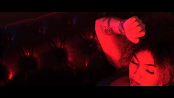 ST & АЙКЬЮ feat. Nasled & Lars - Не Видим Их.mp4