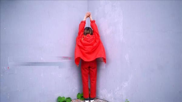 Ustinova - Я Птица.mp4