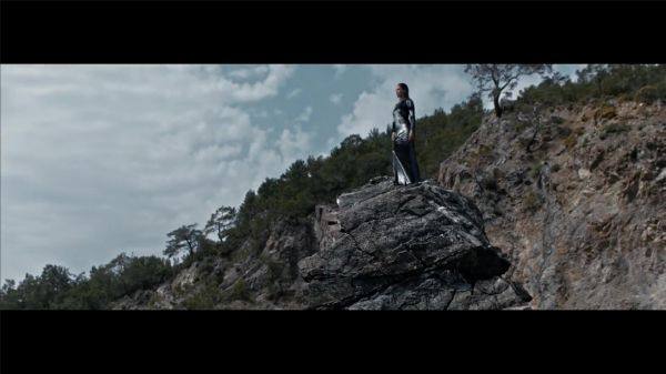 ROMANOVSKAYA - Птица.mp4