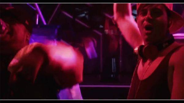 Timmy Trumpet & Savage - Freaks.mp4