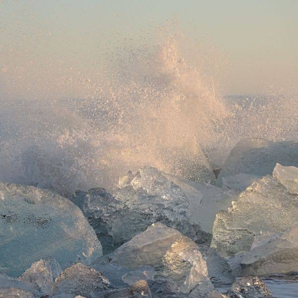 Lucy Gooch - Rushing (Expanded Edition) (2022) FLAC